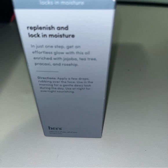 hers effortless glow face oil - Picture 2 of 4